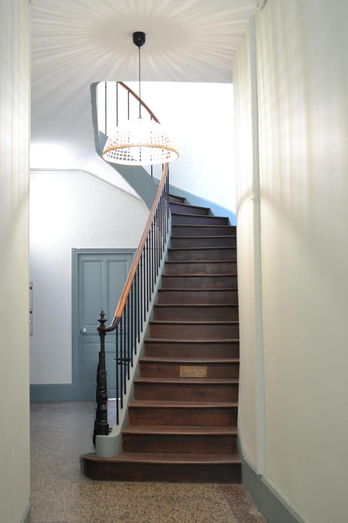 So Guest, Clou Dans Le Fer, Modern Suite Near Cathedral Reims Exterior foto